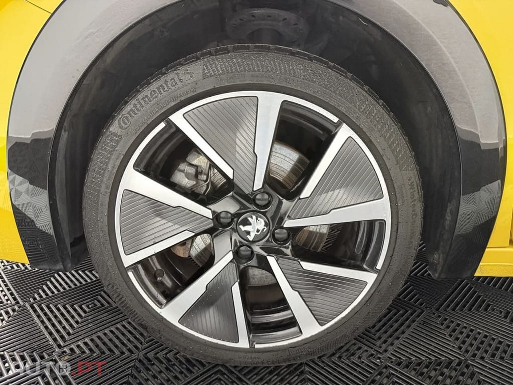 Peugeot E-208 50 kWh GT