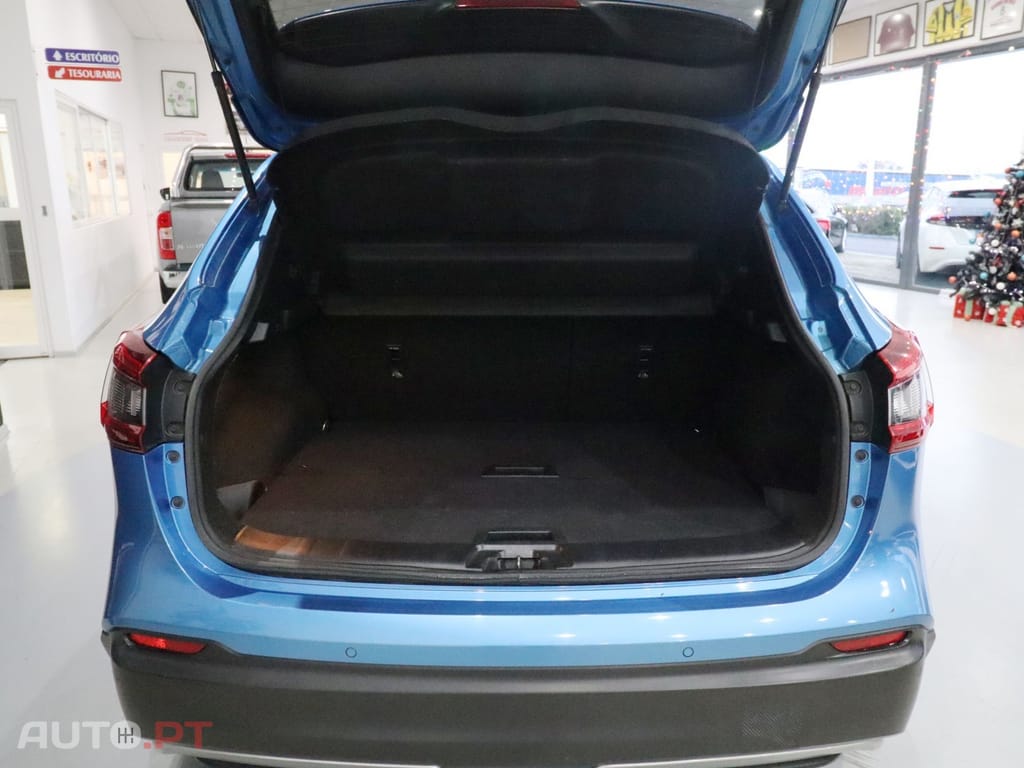 Nissan Qashqai 1.5 dCi Tekna Premium 18 360