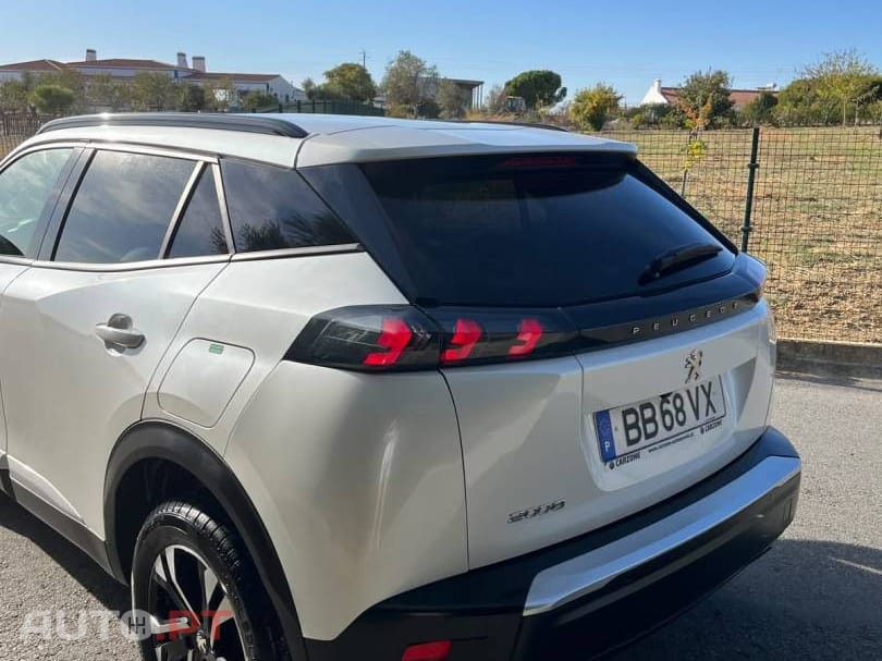 Peugeot 2008 1.2 PureTech Allure Pack