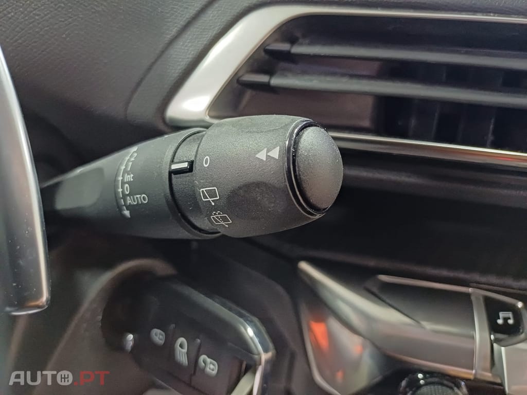 Peugeot 5008 1.2 PureTech Allure EAT8