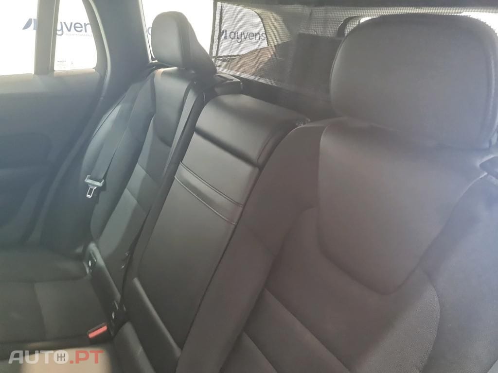 Volvo V60 2.0 T8 AWD TE Momentum Plus