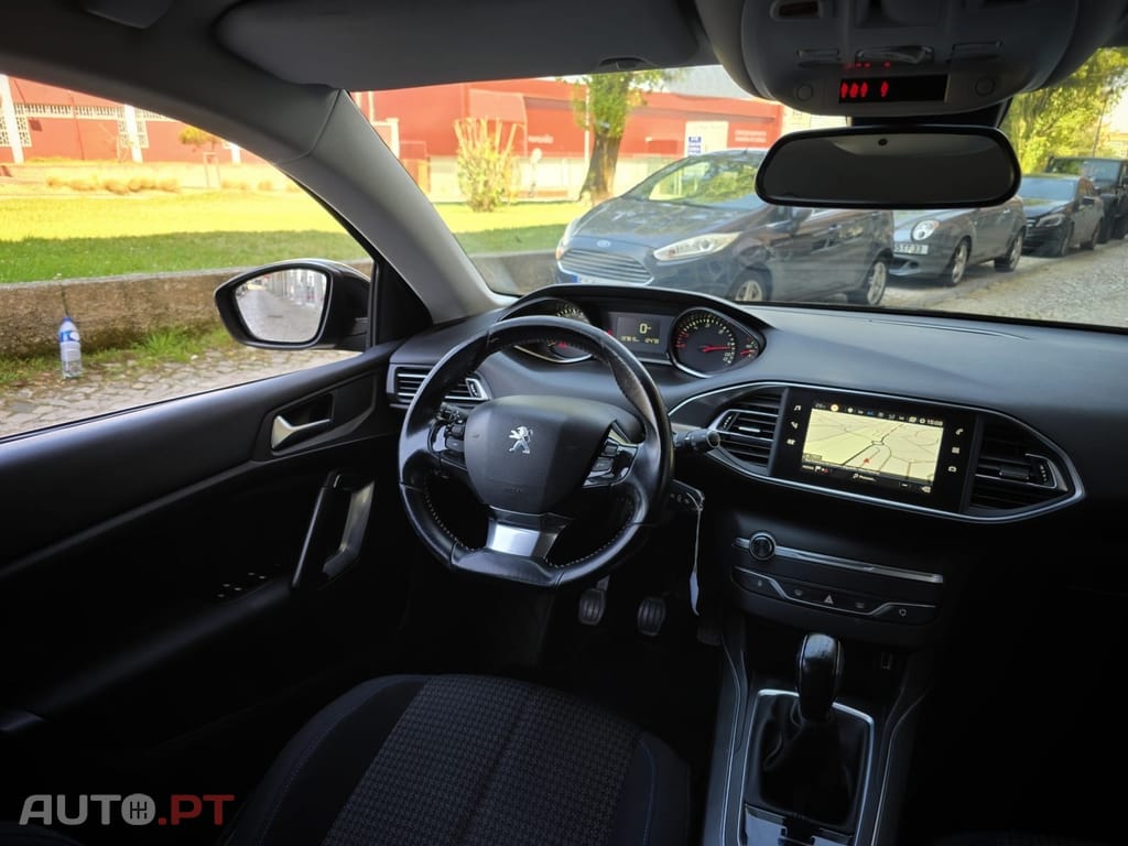 Peugeot 308 1.6 BlueHDi Style J17