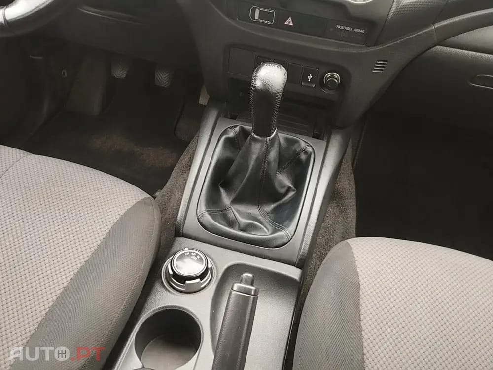 Mitsubishi L200 2.3 DI-D Space Cab Invite 4WD