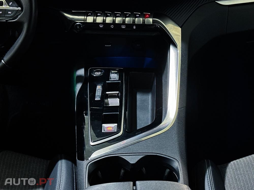 Peugeot 3008 1.2 Hybrid Allure Pack e-DCS6