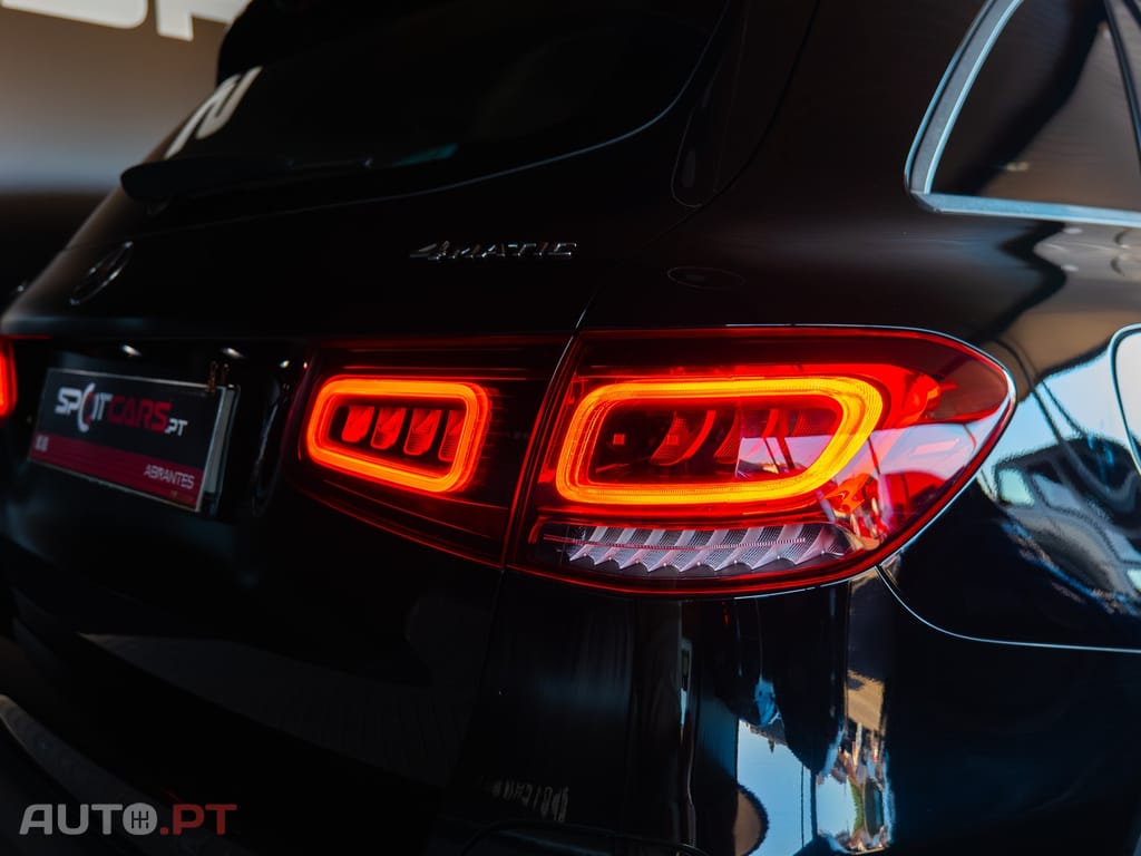 Mercedes-Benz GLC 300 e 4Matic 9G-TRONIC AMG Line