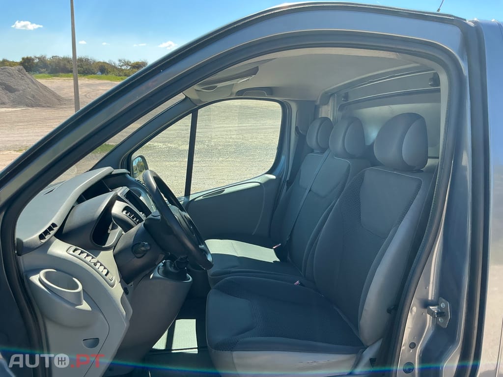 Opel Vivaro Furgones