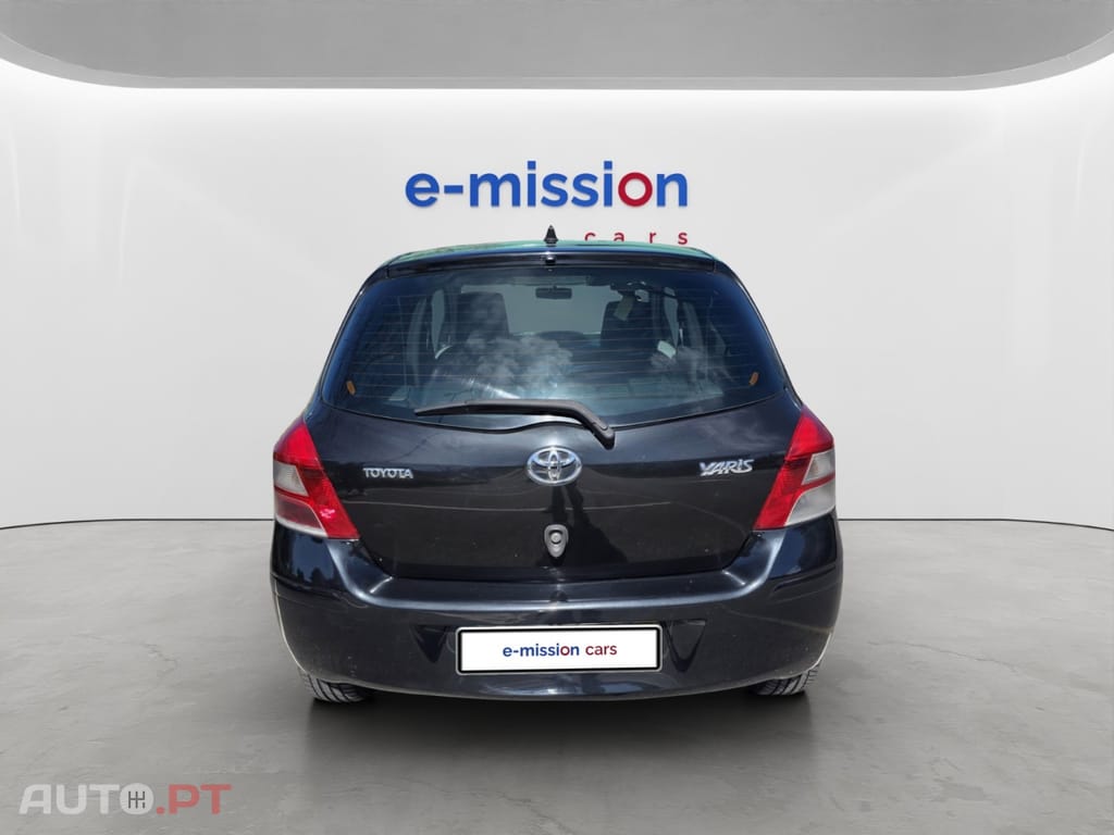 Toyota Yaris 1.4 D-4D — fotografia 4