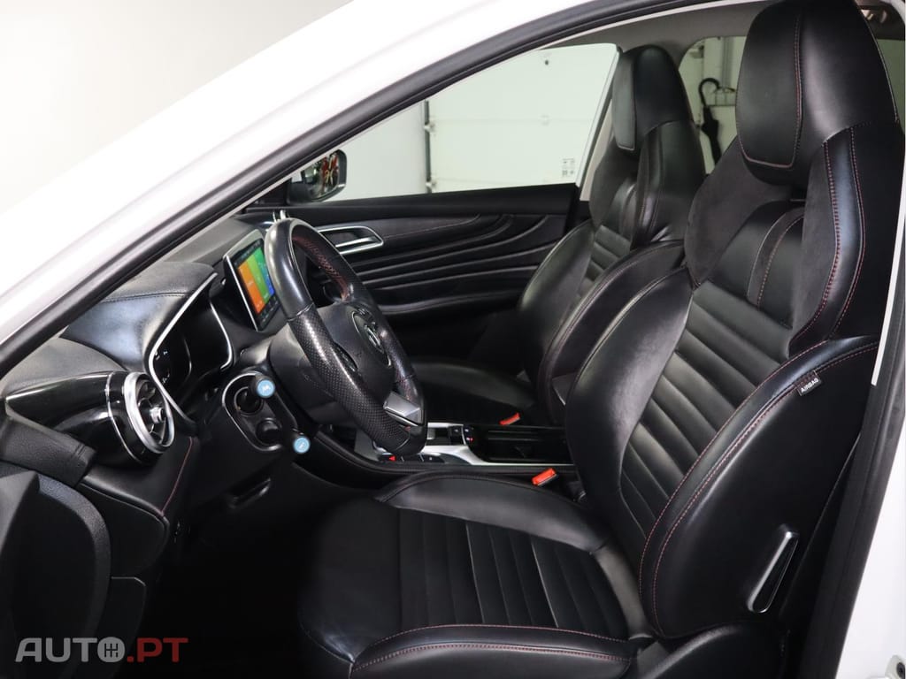 MG EHS 1.5 T-GDI Plug-in Hybrid Luxury