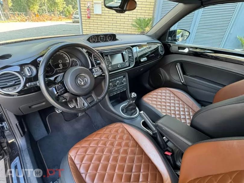 Volkswagen New Beetle Cabriolet 2.0 TSI Sport