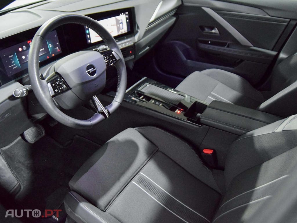 Opel Astra Sports Tourer 1.2 T Hybrid GS eDCT