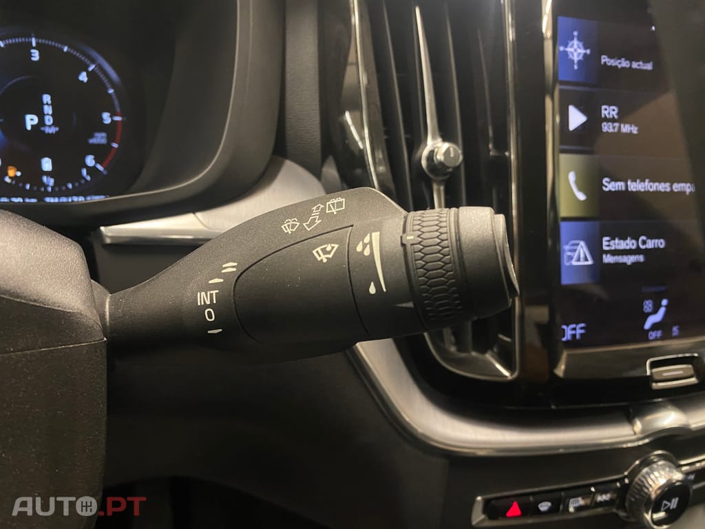Volvo XC60 2.0 B4 R-Design Geartronic
