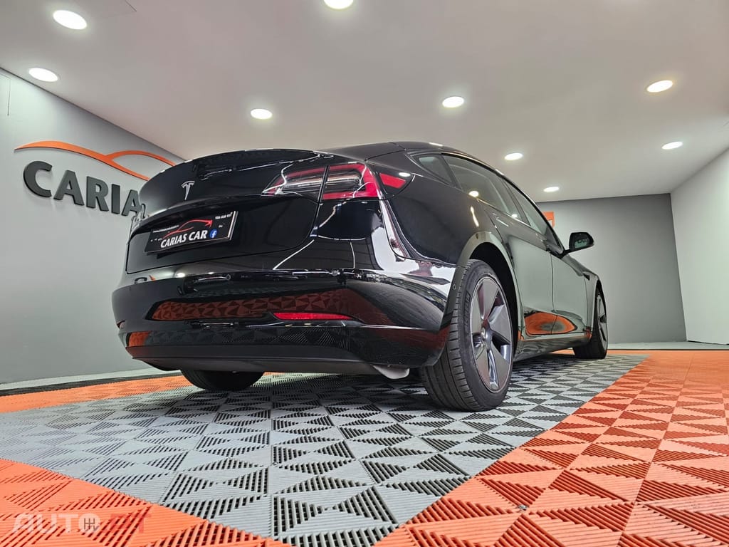 Tesla Model 3 Standard Range Plus RWD