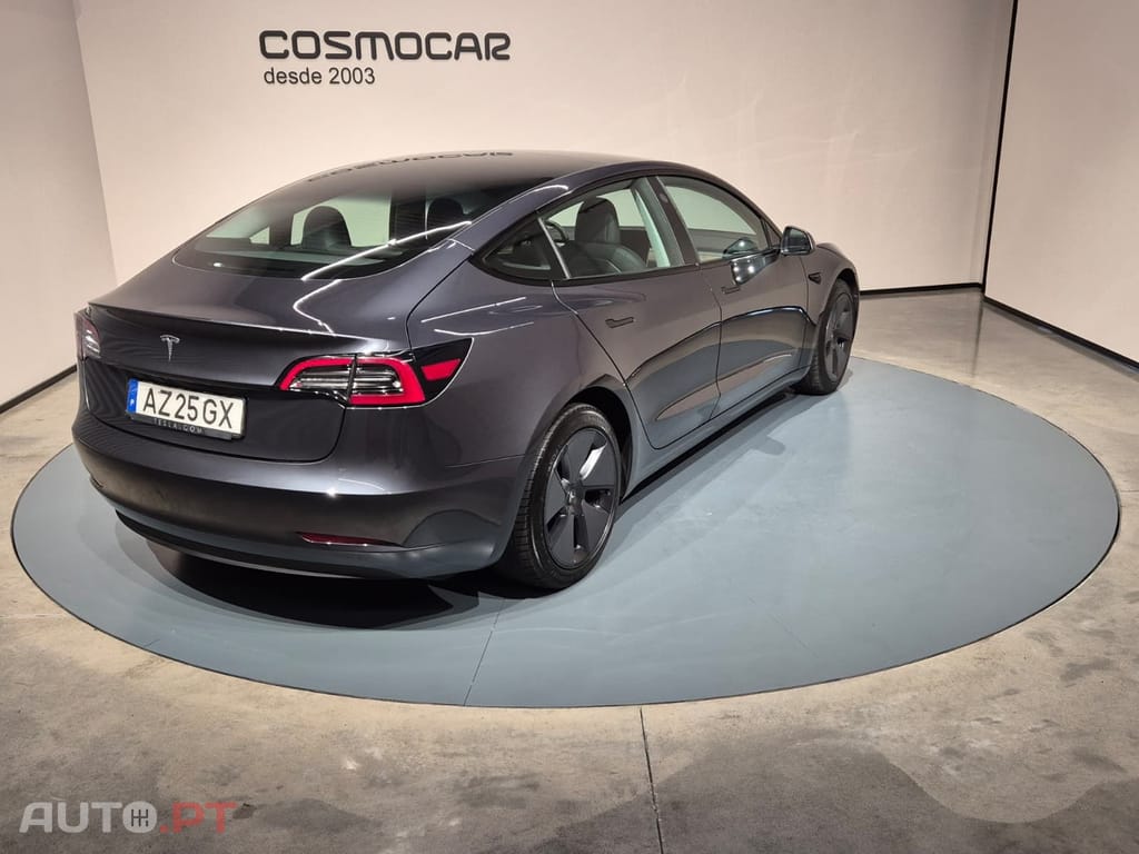 Tesla Model 3 BEV RWD — fotografia 7