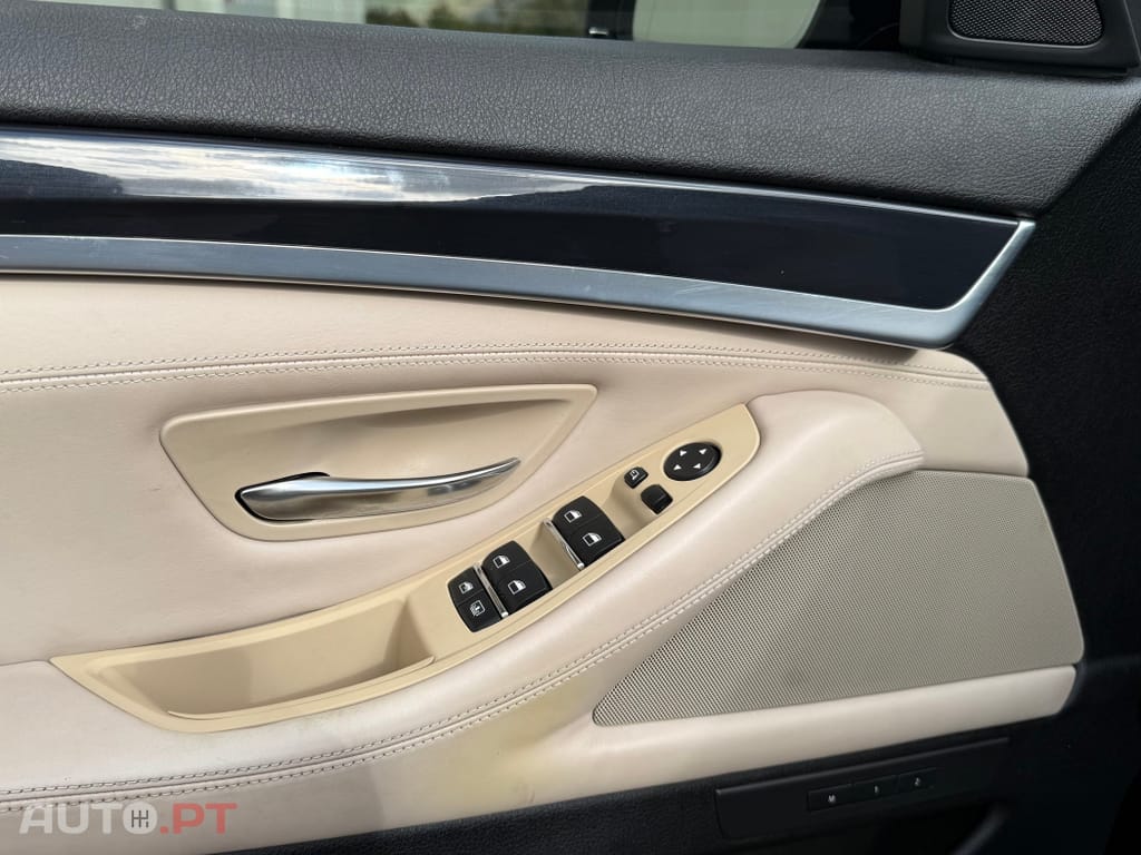 BMW 550 i Pack M Auto
