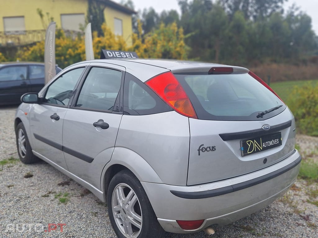 Ford Focus 1.8 TDDI Poucos Kms!