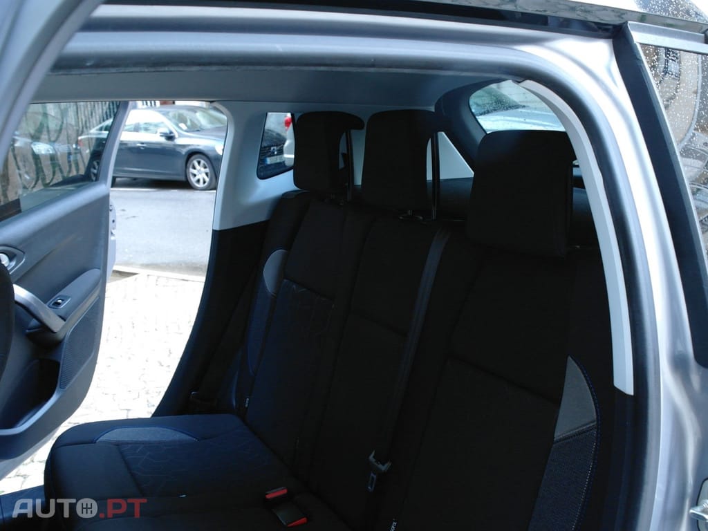 Peugeot 2008 1.2 PureTech Style