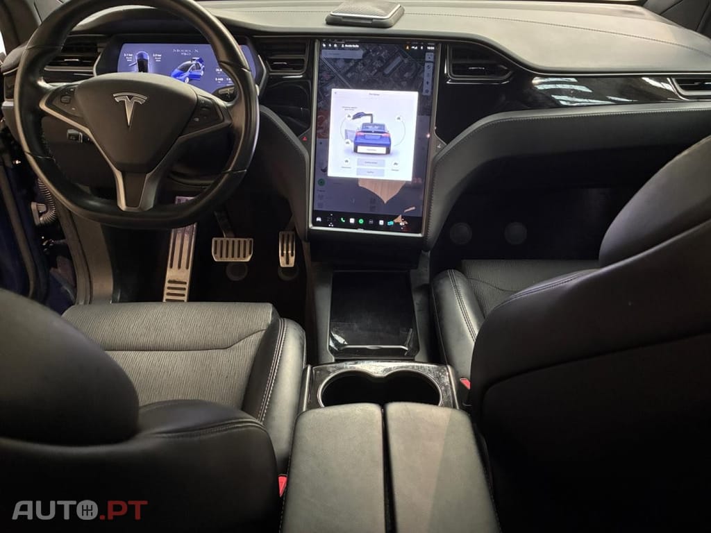 Tesla Model X 75D Dual Motor