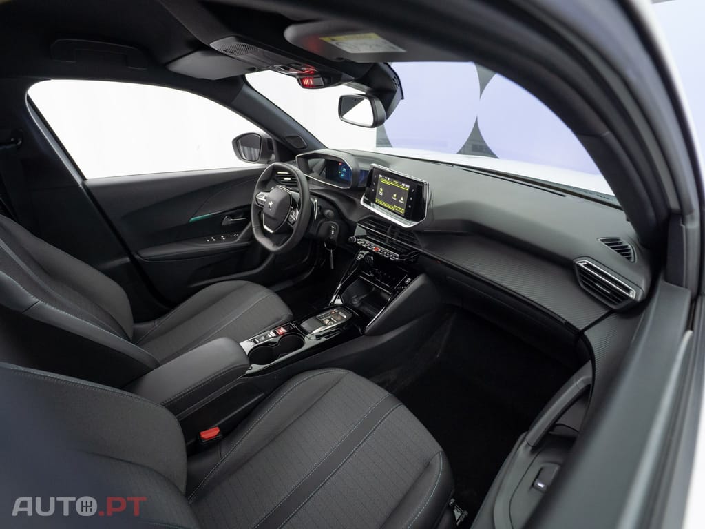 Peugeot 2008 1.5 BlueHDi Allure Pack EAT8