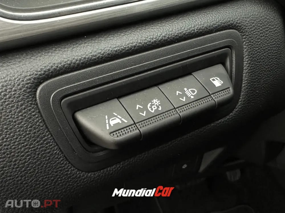 Renault Captur 1.6 Hybrid E-Tech Intens