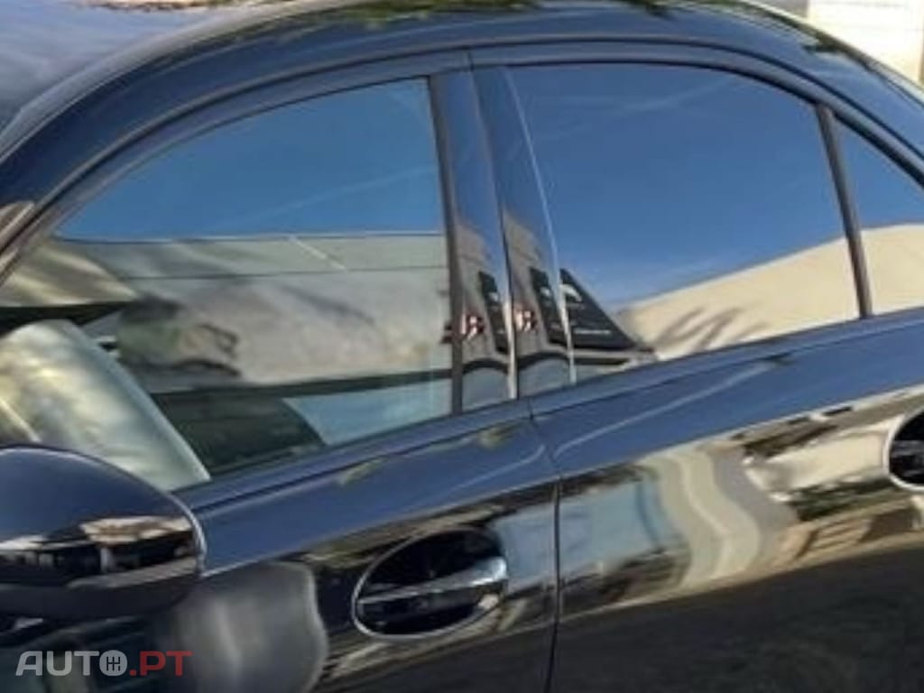 Mercedes-Benz A 250 e AMG Line