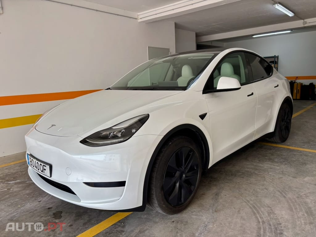 Tesla Model Y Standard RWD