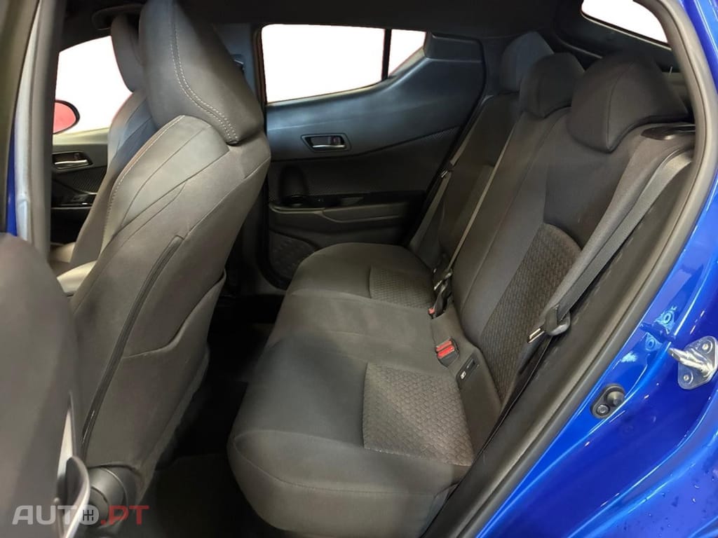 Toyota C-HR 1.8 Hybrid Dynamic Business +