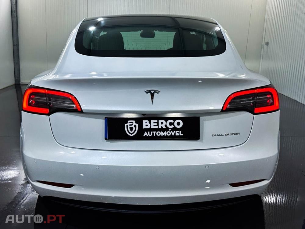 Tesla Model 3 Long-Range Dual Motor AWD