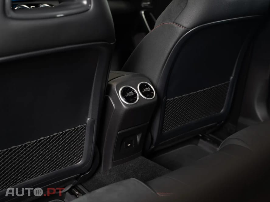 Mercedes-Benz A 250 e AMG Line