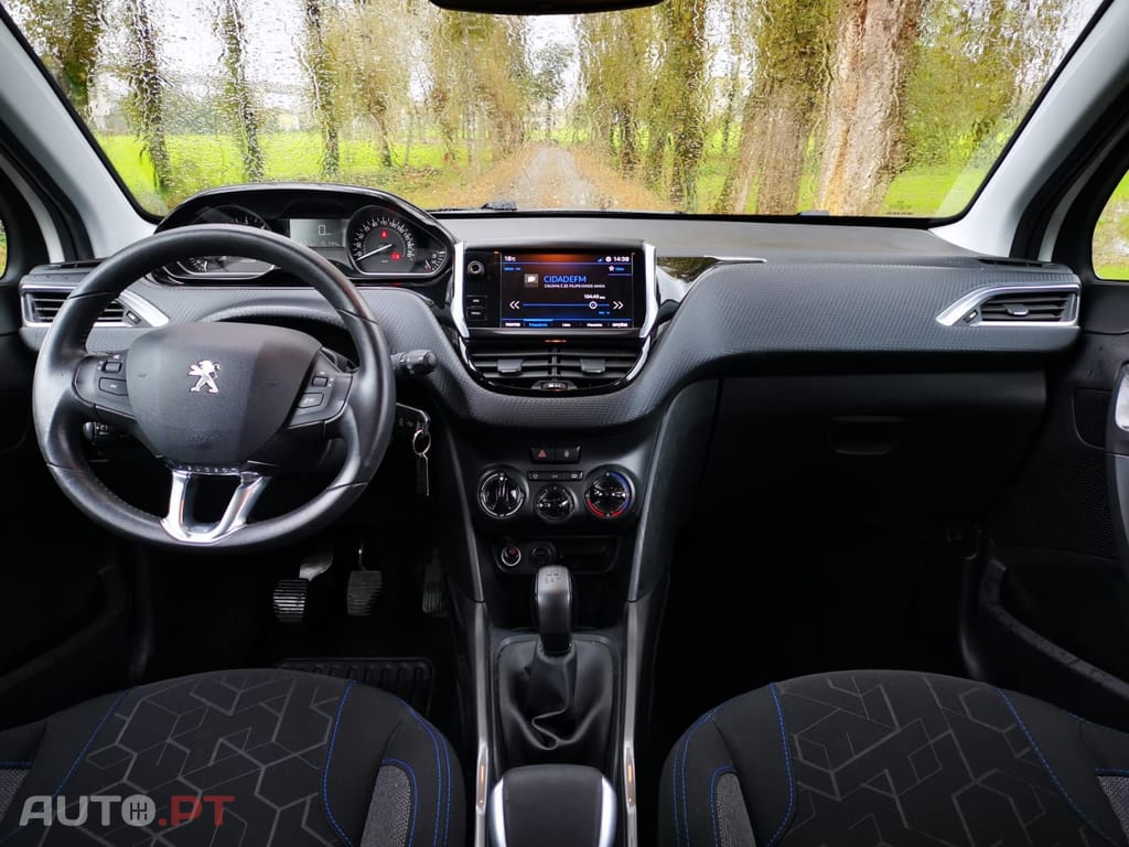 Peugeot 2008 1.6 BlueHDi Style