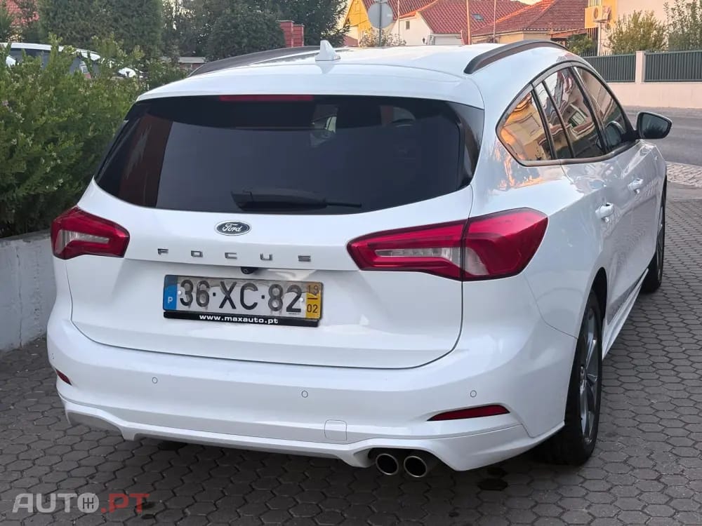 Ford Focus SW 1.0 EcoBoost ST-Line