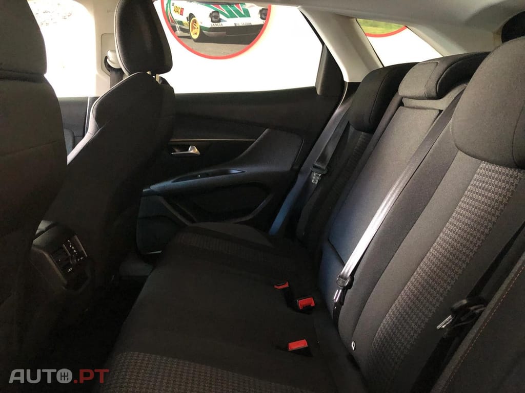 Peugeot 3008 1.5 BlueHDi Active