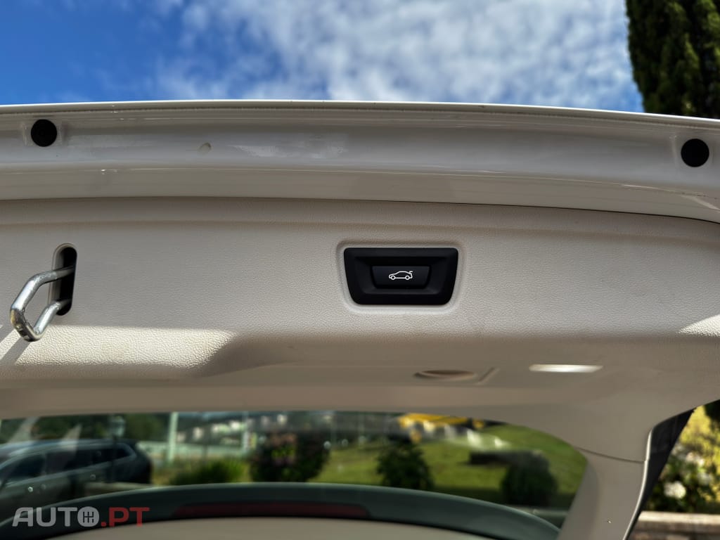 BMW 330 e Corporate Edition Auto