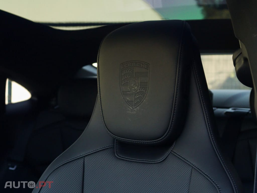 Porsche Taycan Standard