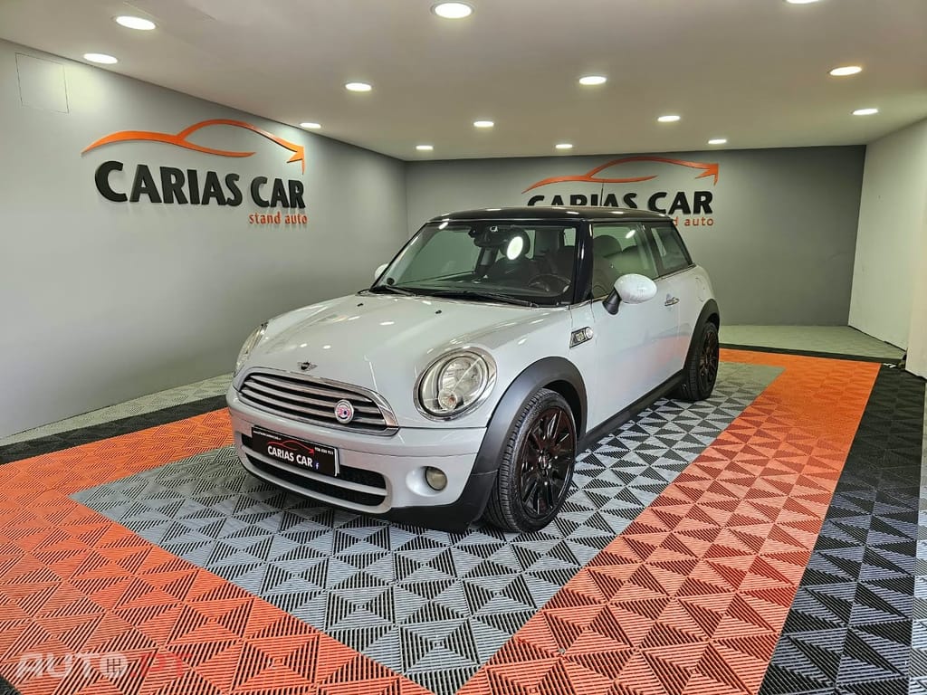 MINI Cooper D Edição Camden 50 anos