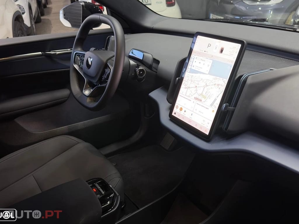 Volvo EX30 Single Motor Extended Range RWD Core