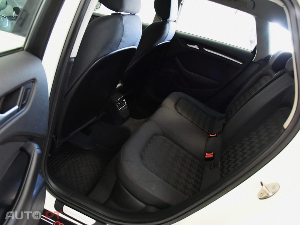Audi A3 Sportback 1.6 TDi S-line