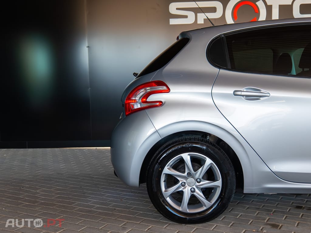 Peugeot 208 1.4 HDi Active