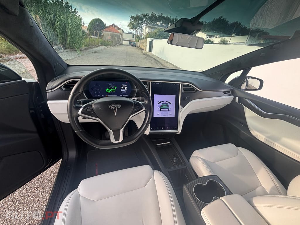 Tesla Model X 100 kWh Long Range Plus AWD