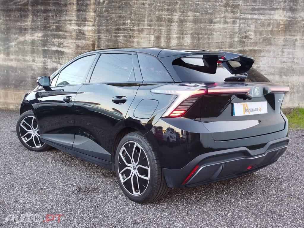 MG MG4 64 kWh Luxury