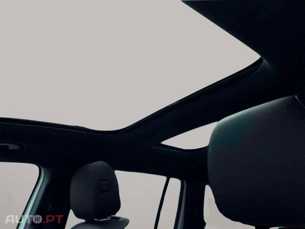 Mercedes-Benz EQB 300 4MATIC PROGRESSIVE I.V.A DEDUTÍVEL