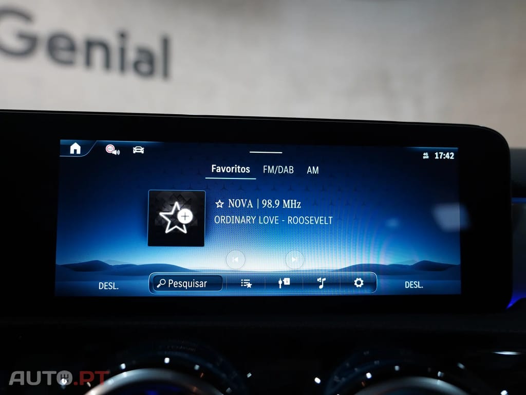 Mercedes-Benz A 250 e AMG Line