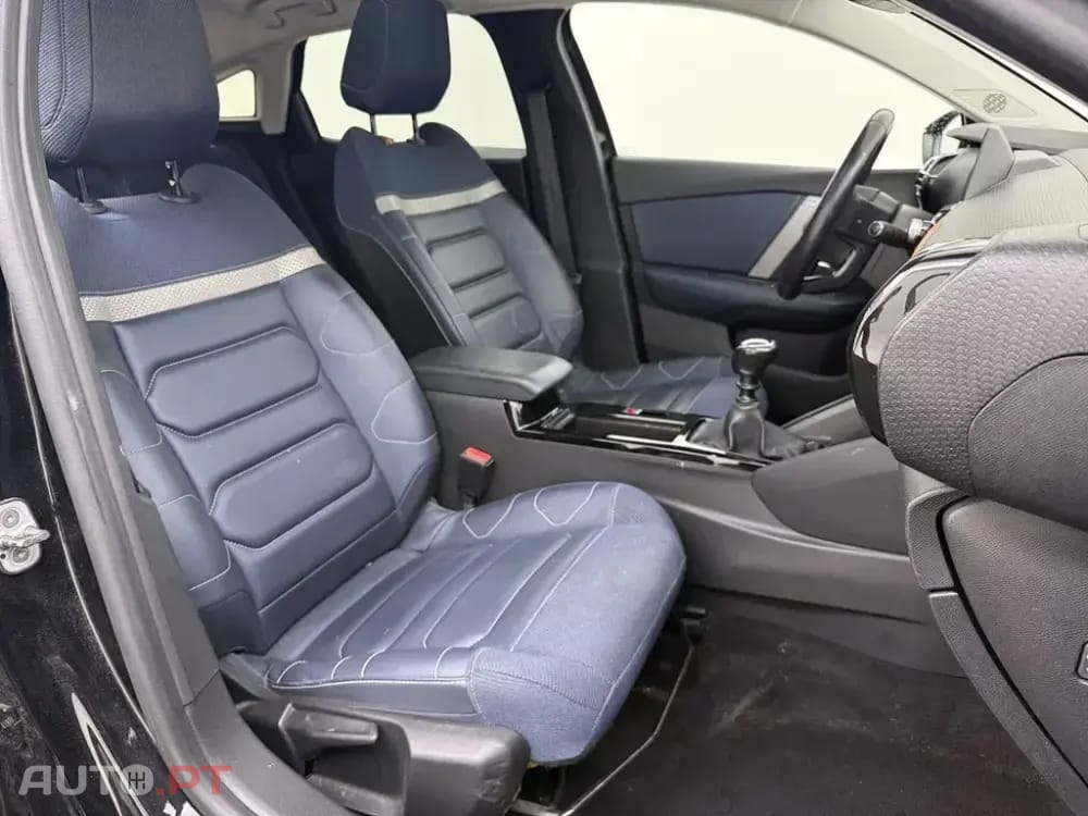 Citroen C4 PureTech 130 Stop & Start Shine