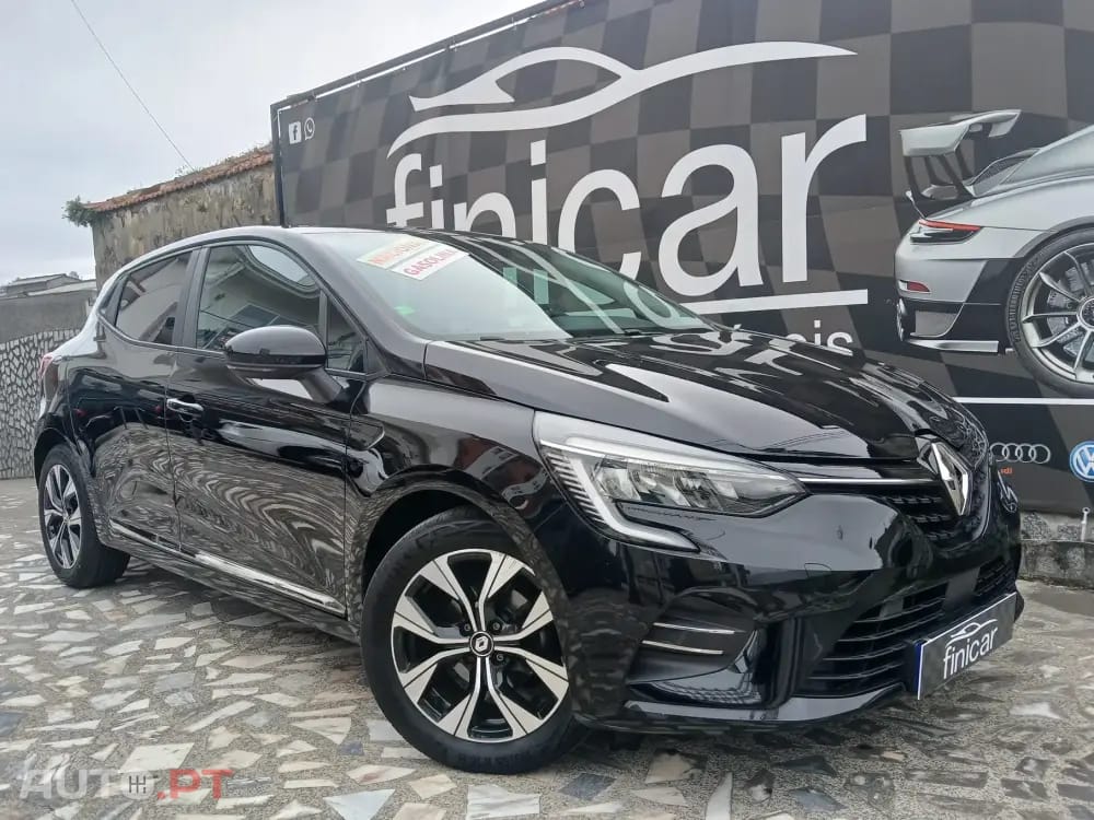 Renault Clio Outro