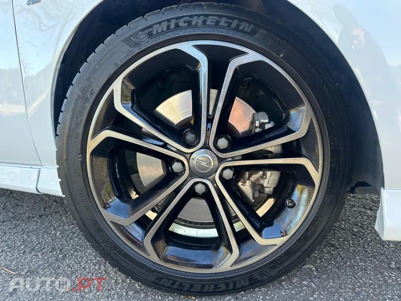 Opel Corsa 1.4 T GSi J18