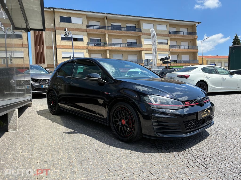 Volkswagen Golf 2.0 TSi GTi DSG Performance