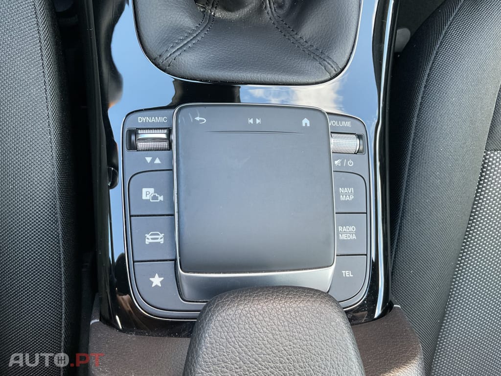 Mercedes-Benz CLA 180 d Shooting Brake Business Solutions