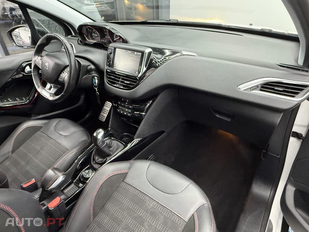 Peugeot 2008 1.2 PureTech GT Line