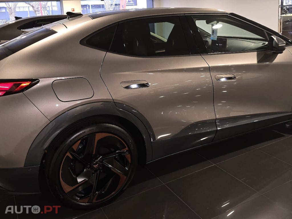Cupra Tavascan 77 kWh Adrenaline