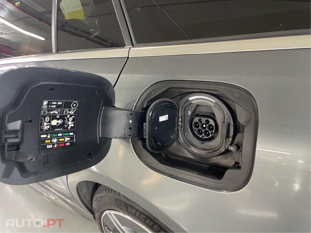 Mercedes-Benz C 300 e AMG Line