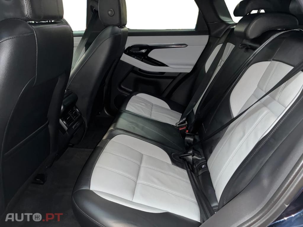 Land Rover Evoque P300e R-Dynamic S